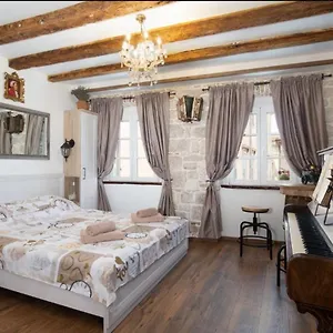  Apartment Domus Maximus Kroatien